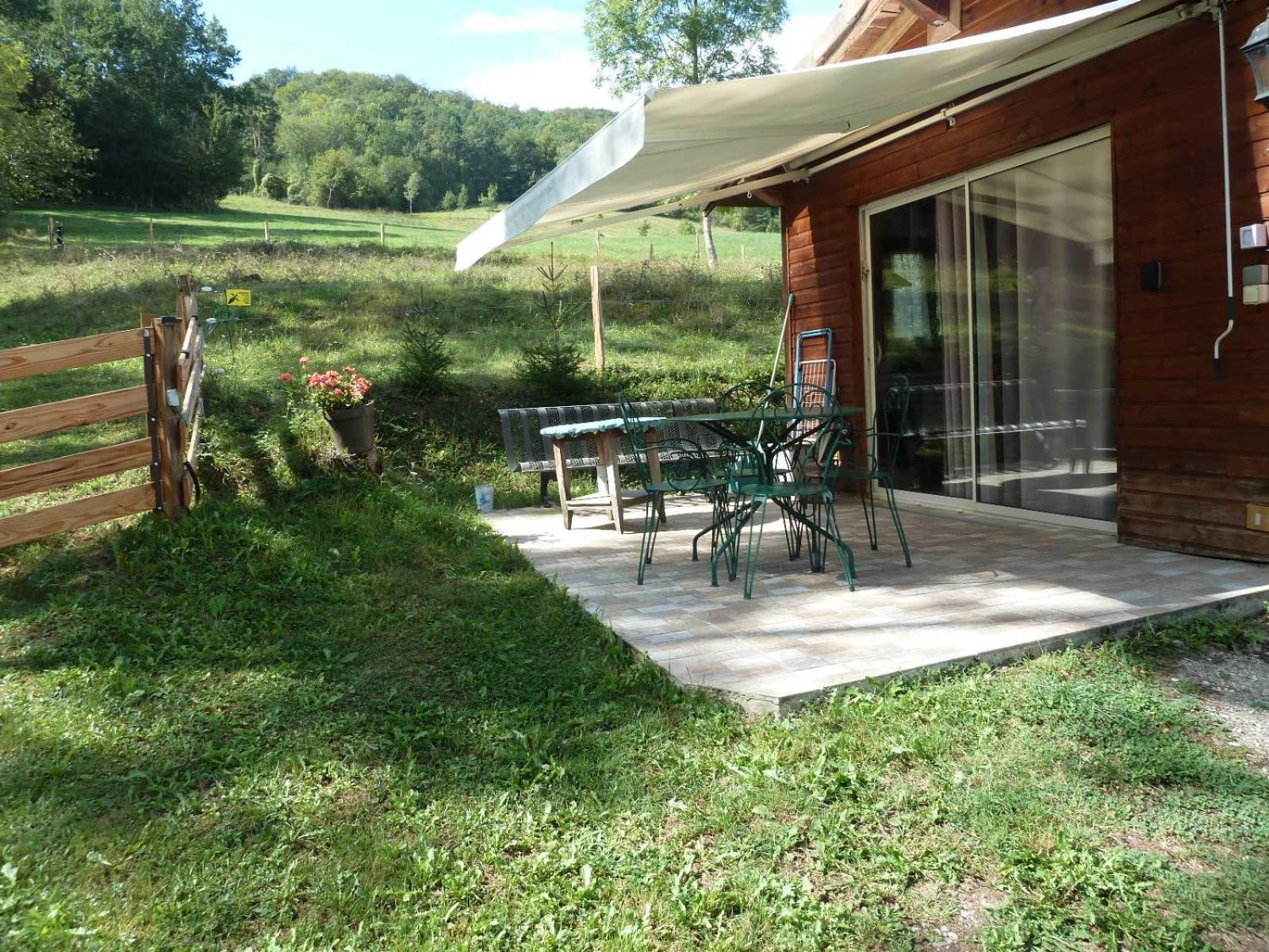 Gite La Lanterne Transition Ecologique Avec Borne De Recharge 7Kw Site Sous Video Protection Nalzen Exterior photo